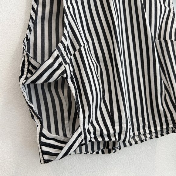 L'Academie Revolve Crop Top Gray-Black & White Pinstripe Sleeveless Tank Top - Picture 3 of 4